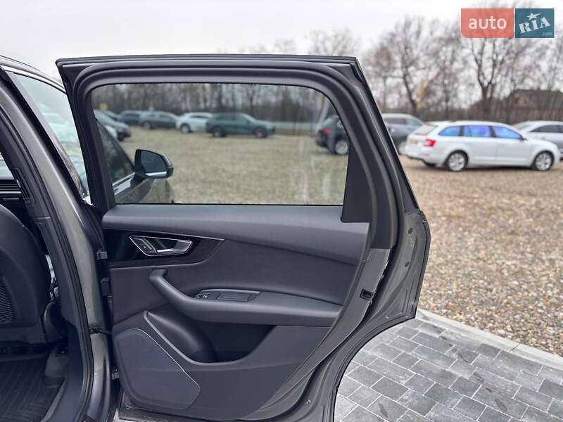 Внедорожник / Кроссовер Audi Q7 2017 в Коломые