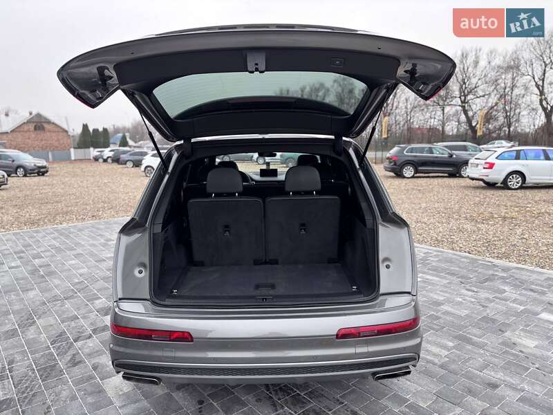 Внедорожник / Кроссовер Audi Q7 2017 в Коломые