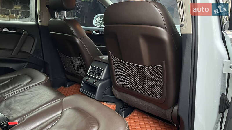 Позашляховик / Кросовер Audi Q7 2015 в Хмельницькому