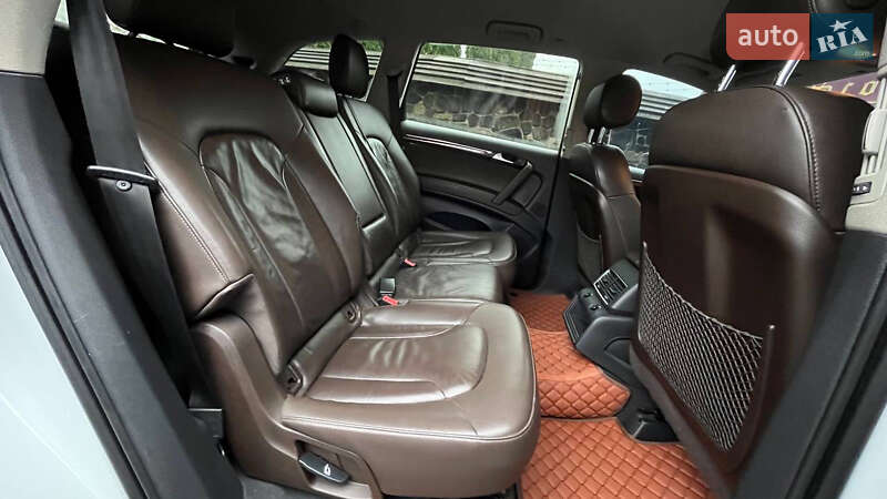 Позашляховик / Кросовер Audi Q7 2015 в Хмельницькому