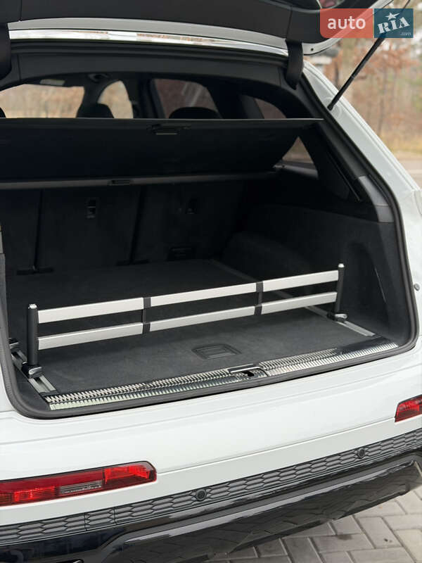 Внедорожник / Кроссовер Audi Q7 2021 в Киеве фото 47 Внедорожник / Кроссовер Audi Q7 2021 в Киеве