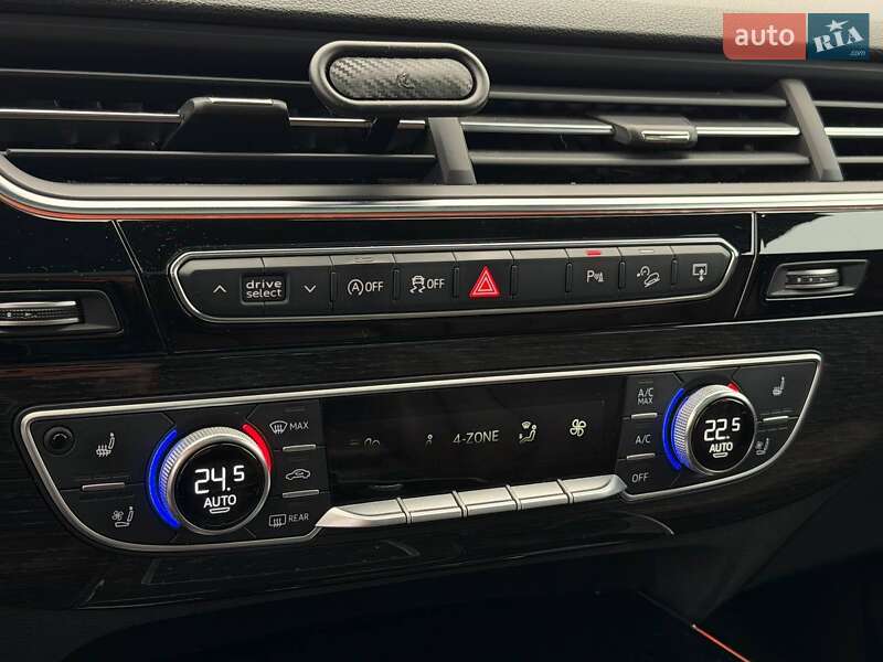 Позашляховик / Кросовер Audi Q7 2016 в Харкові