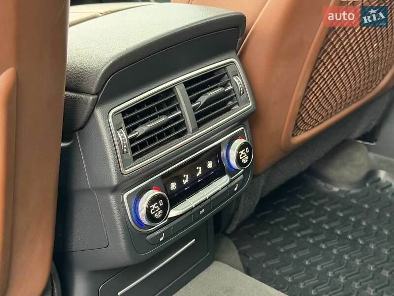 Позашляховик / Кросовер Audi Q7 2016 в Харкові