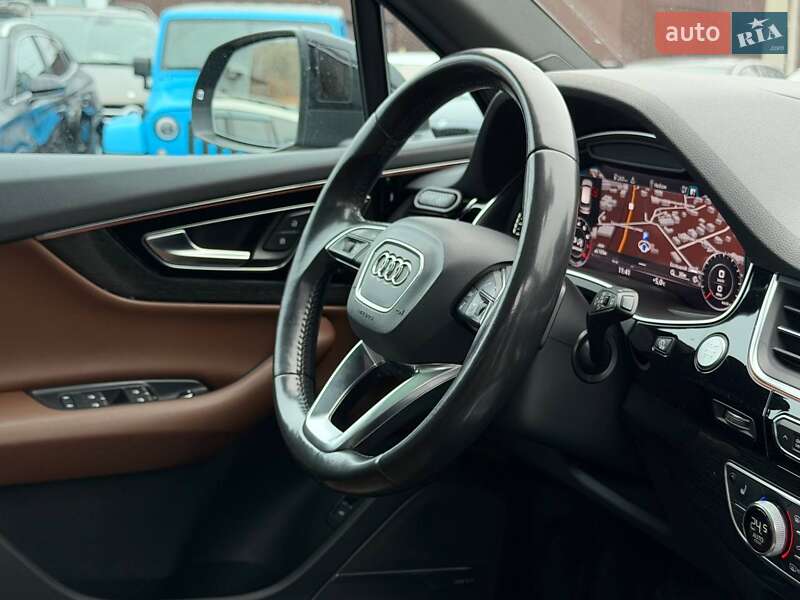 Позашляховик / Кросовер Audi Q7 2016 в Харкові