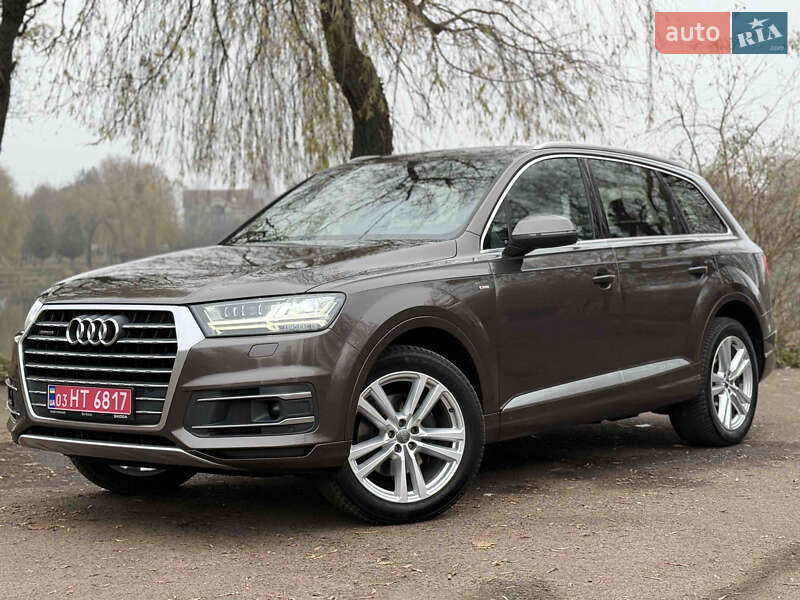 Внедорожник / Кроссовер Audi Q7 2017 в Ровно