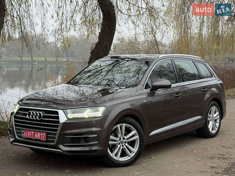 Внедорожник / Кроссовер Audi Q7 2017 в Ровно