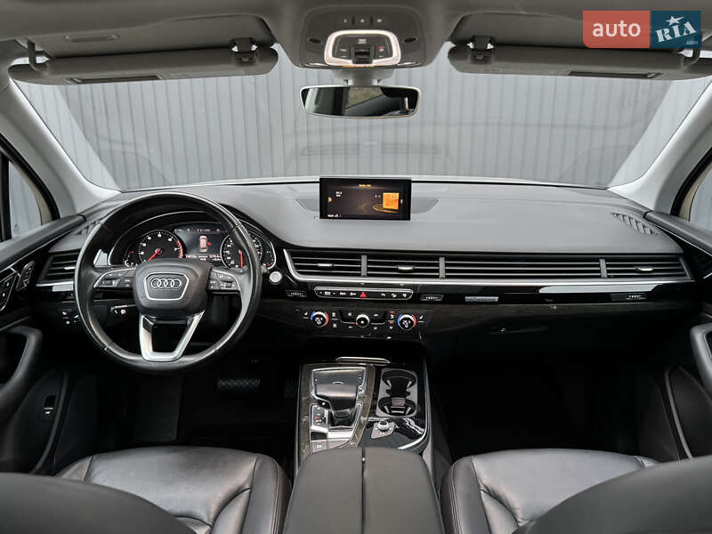 Позашляховик / Кросовер Audi Q7 2015 в Стрию