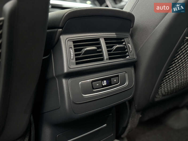 Позашляховик / Кросовер Audi Q7 2015 в Стрию