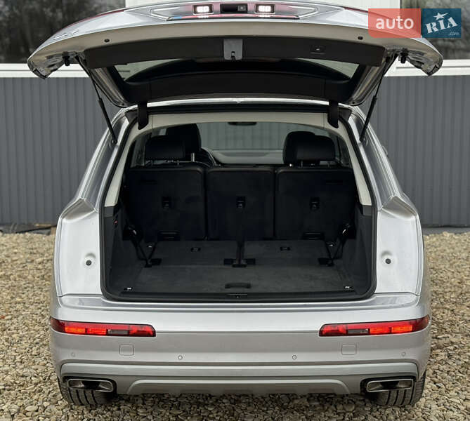 Позашляховик / Кросовер Audi Q7 2015 в Стрию