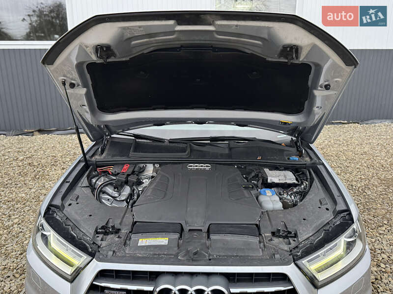 Позашляховик / Кросовер Audi Q7 2015 в Стрию