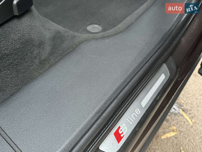 Внедорожник / Кроссовер Audi Q7 2017 в Ровно