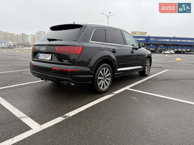 Позашляховик / Кросовер Audi Q7 2017 в Києві фото 13 Позашляховик / Кросовер Audi Q7 2017 в Києві