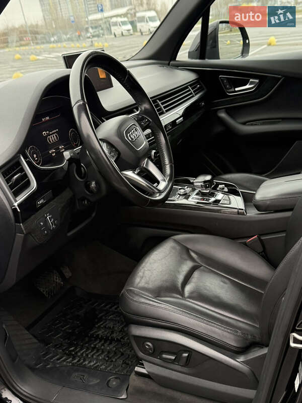 Позашляховик / Кросовер Audi Q7 2017 в Києві фото 22 Позашляховик / Кросовер Audi Q7 2017 в Києві