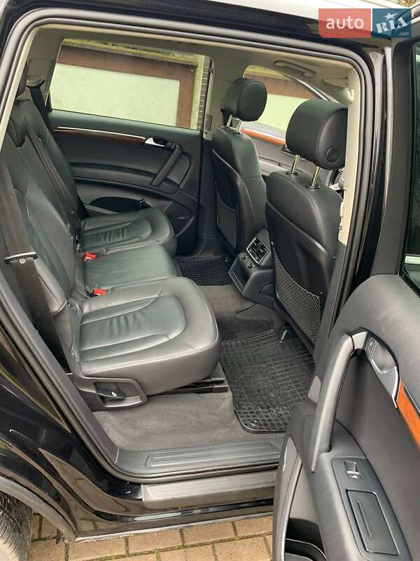 Позашляховик / Кросовер Audi Q7 2014 в Рівному