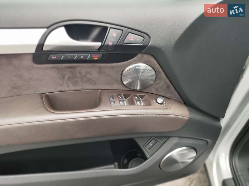 Позашляховик / Кросовер Audi Q7 2014 в Вінниці