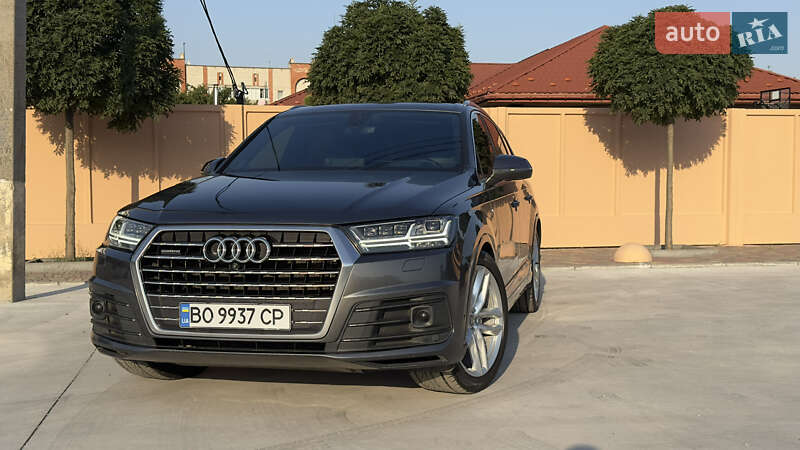 Внедорожник / Кроссовер Audi Q7 2016 в Павлограде