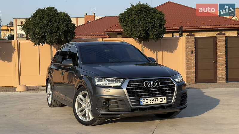 Внедорожник / Кроссовер Audi Q7 2016 в Павлограде