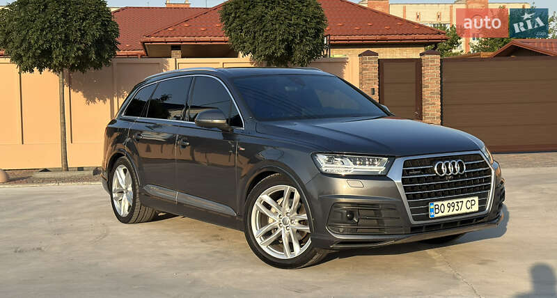Внедорожник / Кроссовер Audi Q7 2016 в Павлограде