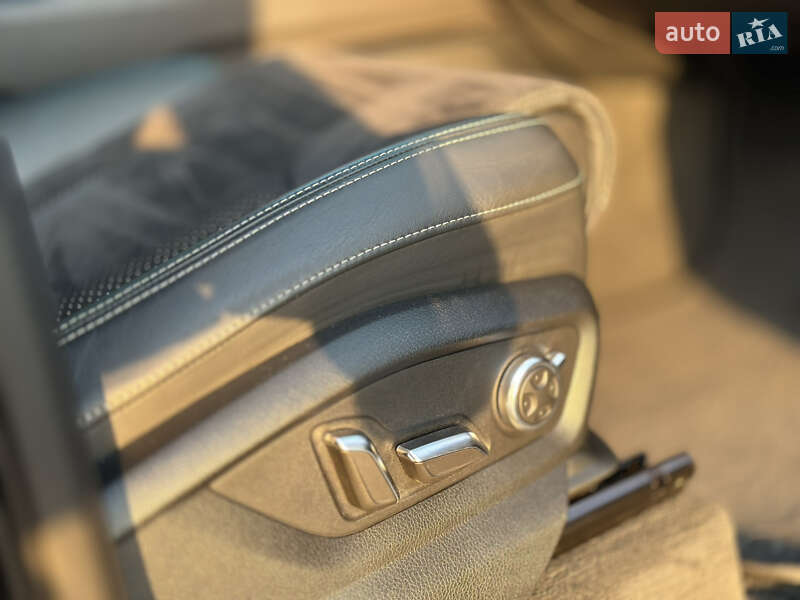 Внедорожник / Кроссовер Audi Q7 2016 в Павлограде