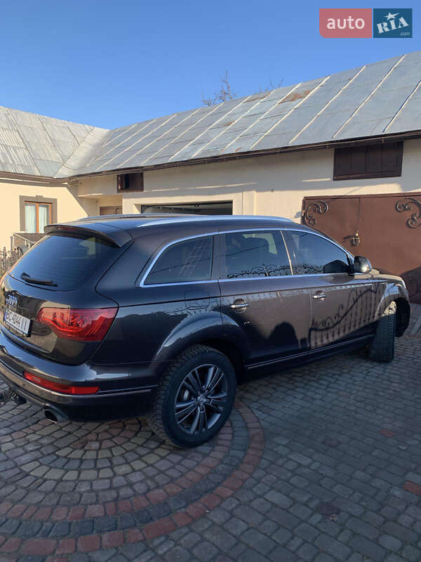 Позашляховик / Кросовер Audi Q7 2013 в Буську