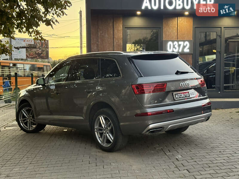Позашляховик / Кросовер Audi Q7 2016 в Чернівцях фото 10 Позашляховик / Кросовер Audi Q7 2016 в Чернівцях