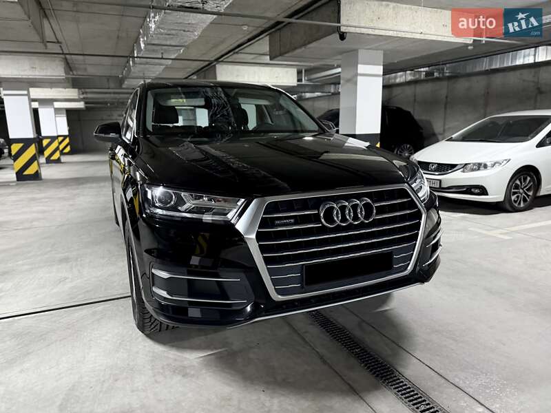 Позашляховик / Кросовер Audi Q7 2016 в Дніпрі