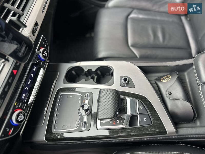Внедорожник / Кроссовер Audi Q7 2019 в Житомире