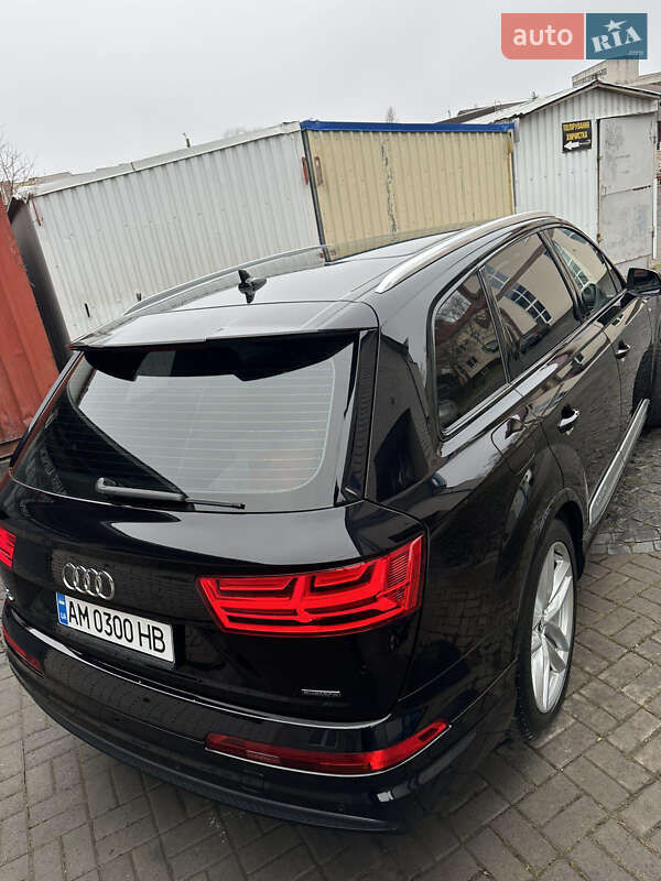 Внедорожник / Кроссовер Audi Q7 2019 в Житомире