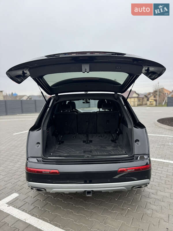 Позашляховик / Кросовер Audi Q7 2017 в Дубні фото 20 Позашляховик / Кросовер Audi Q7 2017 в Дубні