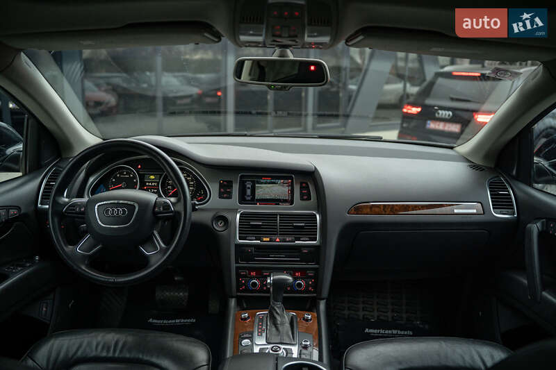 Внедорожник / Кроссовер Audi Q7 2013 в Черновцах