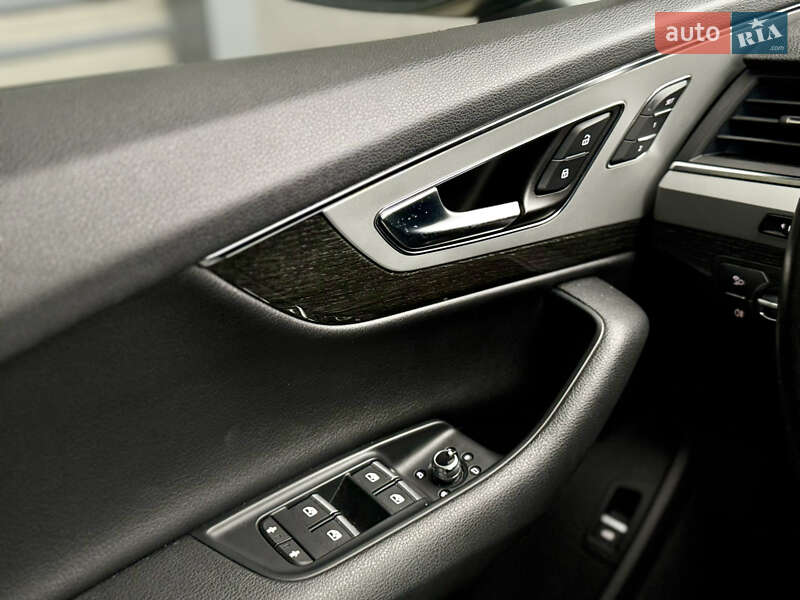 Позашляховик / Кросовер Audi Q7 2019 в Києві