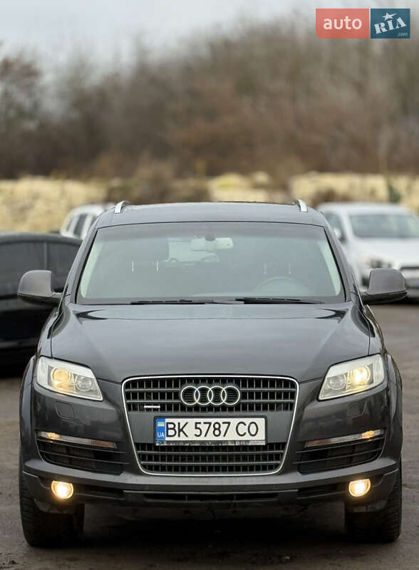 Позашляховик / Кросовер Audi Q7 2007 в Рівному
