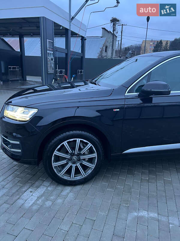 Позашляховик / Кросовер Audi Q7 2016 в Хусті фото 4 Позашляховик / Кросовер Audi Q7 2016 в Хусті
