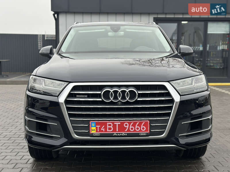 Внедорожник / Кроссовер Audi Q7 2017 в Владимире