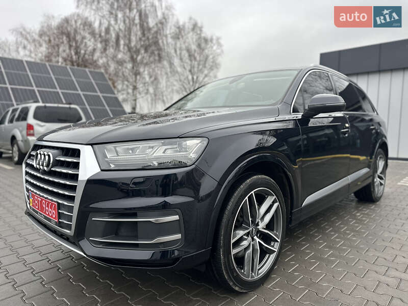 Внедорожник / Кроссовер Audi Q7 2017 в Владимире