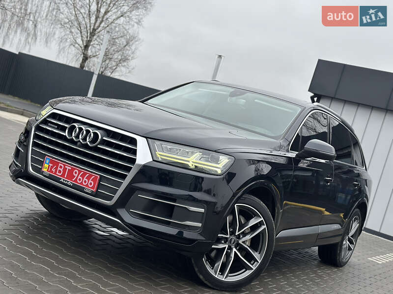 Внедорожник / Кроссовер Audi Q7 2017 в Владимире