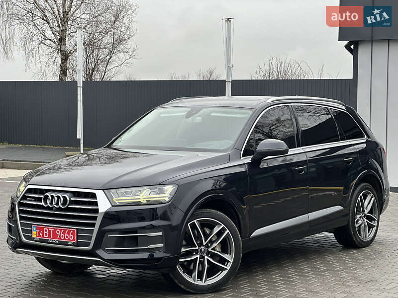 Внедорожник / Кроссовер Audi Q7 2017 в Владимире