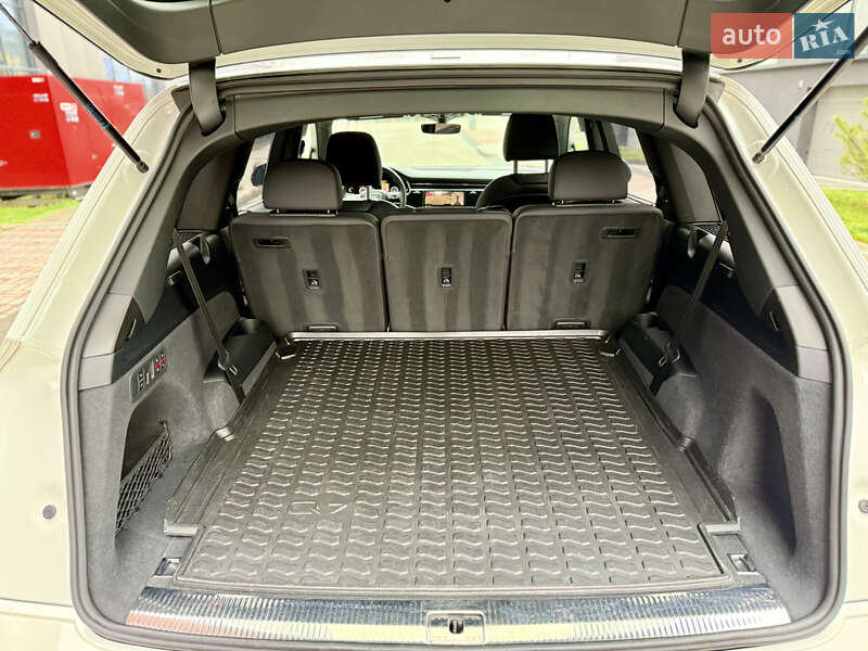 Внедорожник / Кроссовер Audi Q7 2020 в Львове