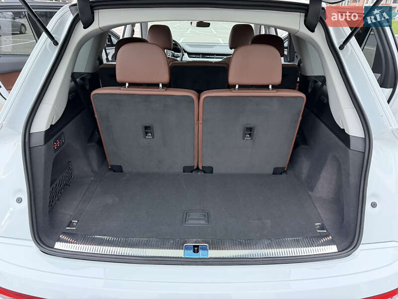 Внедорожник / Кроссовер Audi Q7 2019 в Киеве фото 16 Внедорожник / Кроссовер Audi Q7 2019 в Киеве