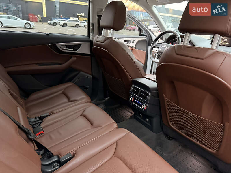 Внедорожник / Кроссовер Audi Q7 2019 в Киеве фото 60 Внедорожник / Кроссовер Audi Q7 2019 в Киеве