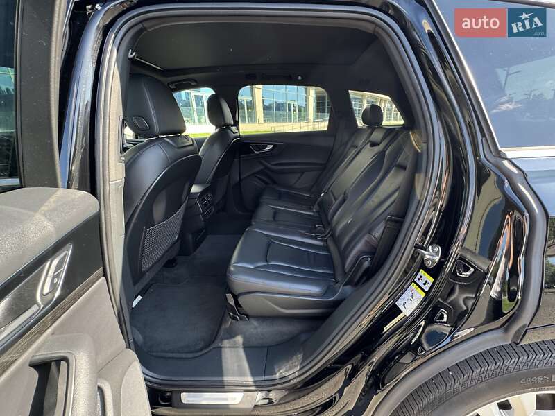 Внедорожник / Кроссовер Audi Q7 2016 в Днепре