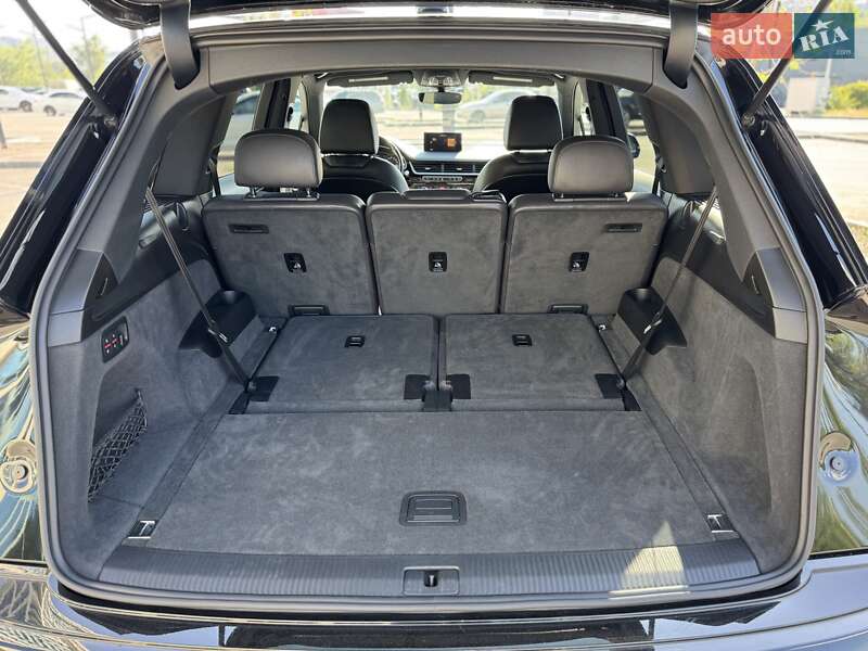 Внедорожник / Кроссовер Audi Q7 2016 в Днепре