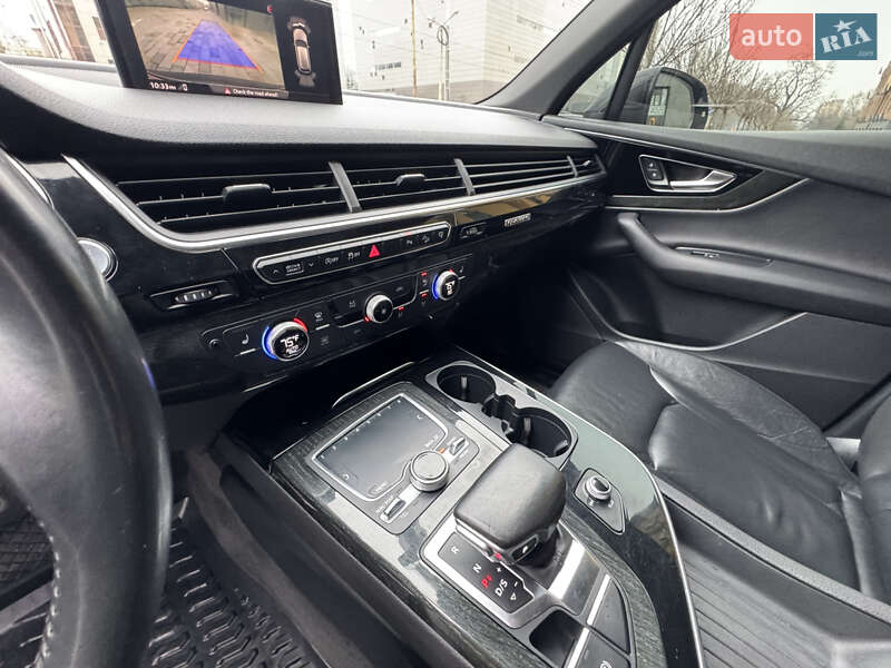 Позашляховик / Кросовер Audi Q7 2017 в Запоріжжі