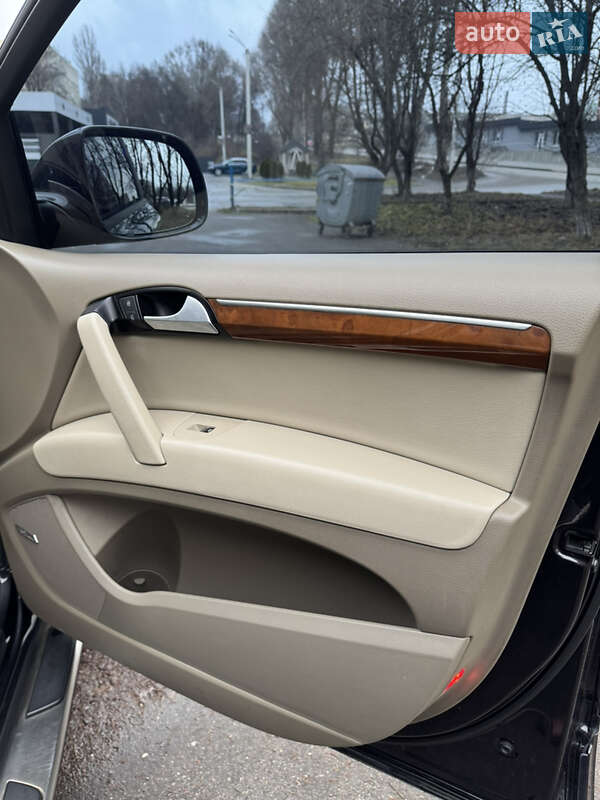 Внедорожник / Кроссовер Audi Q7 2013 в Тернополе фото 23 Внедорожник / Кроссовер Audi Q7 2013 в Тернополе