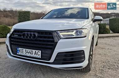 Позашляховик / Кросовер Audi Q7 2015 в Дніпрі