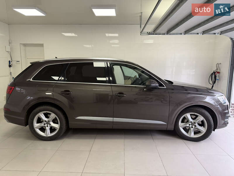 Audi Q7 2015