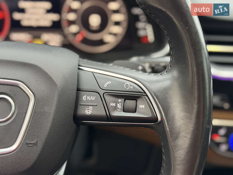 Позашляховик / Кросовер Audi Q7 2016 в Києві