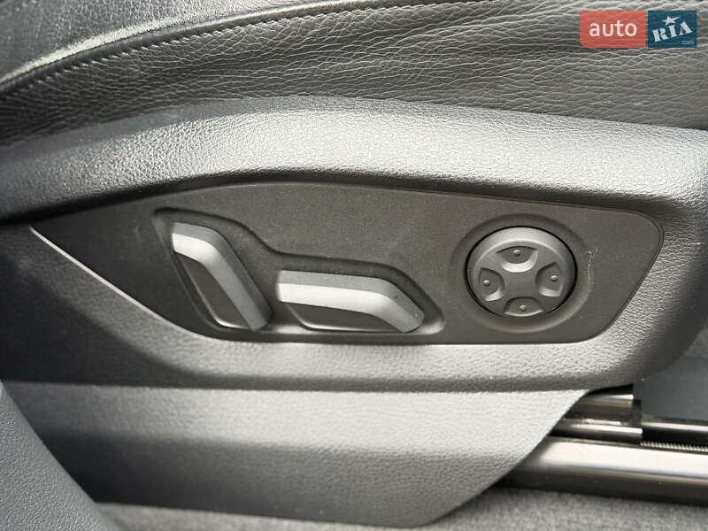 Позашляховик / Кросовер Audi Q7 2016 в Києві