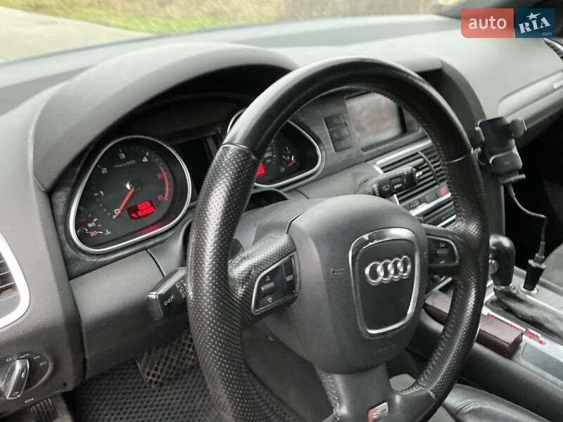 Внедорожник / Кроссовер Audi Q7 2011 в Киеве