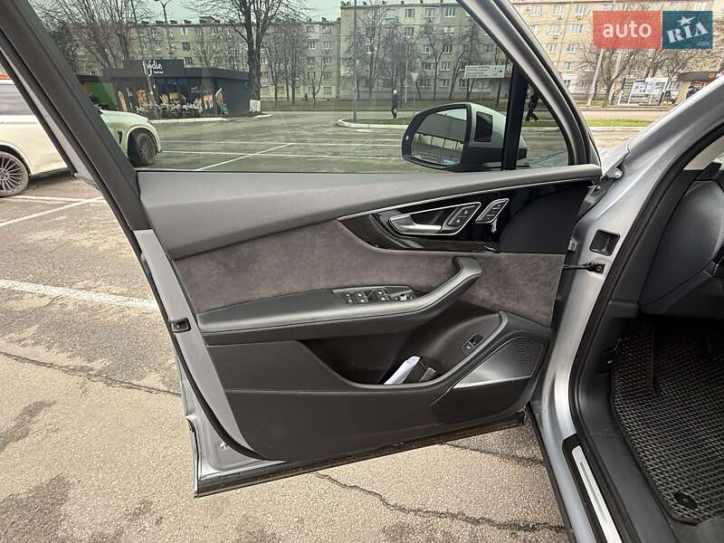 Внедорожник / Кроссовер Audi Q7 2019 в Харькове